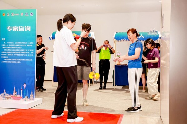 中智员工积极参与现场活动 中智员工积极参与现场活动