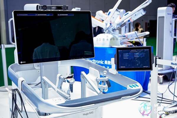 美敦力Hugo手术机器人展出现场图 美敦力Hugo手术机器人展出现场图