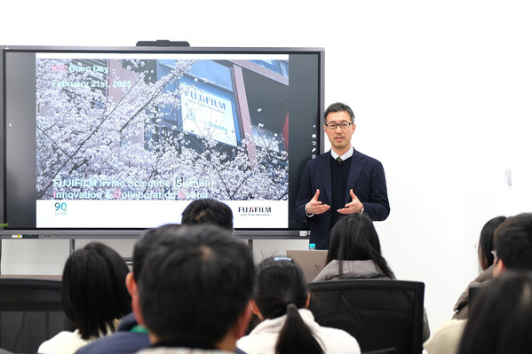 ICC所长平塚崇浩先生发表致辞