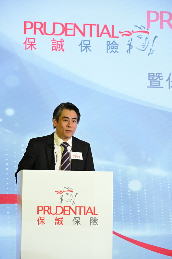 保诚保险首席产品管理总监冯伟成出席传媒发布会