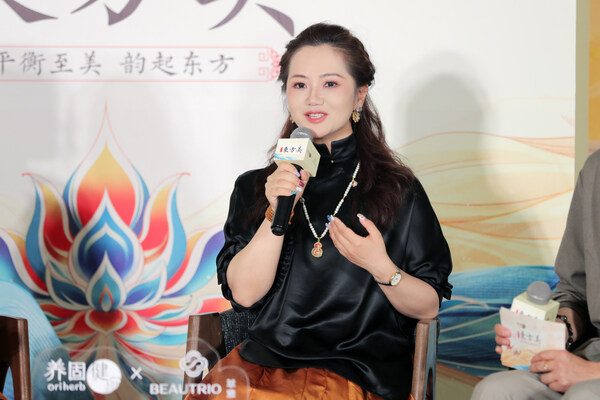 吴莎女士