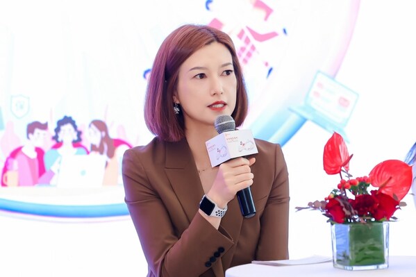 友邦人寿首席人力资源官张颖对弹性福利计划做整体介绍