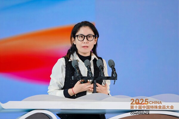 汤臣倍健营养健康研究院副院长 贺瑞坤 汤臣倍健营养健康研究院副院长 贺瑞坤