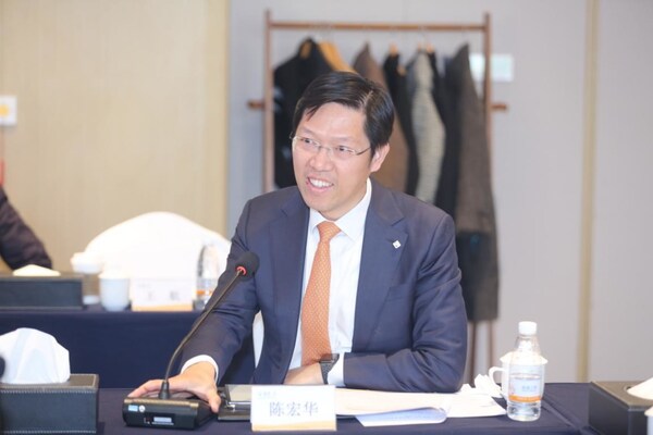 泰康保险集团管委会成员、泰康口腔首席执行官陈宏华 泰康保险集团管委会成员、泰康口腔首席执行官陈宏华