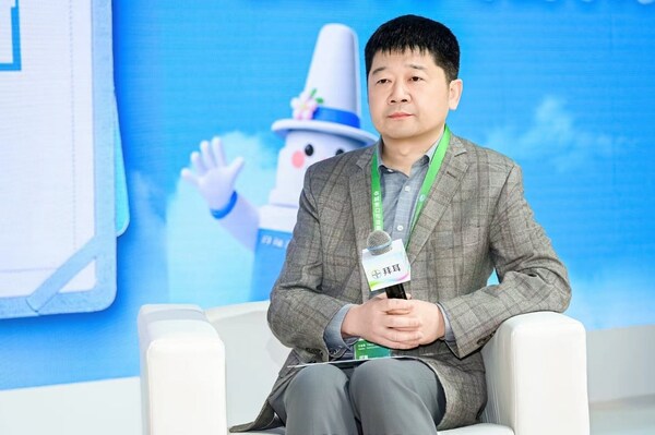 国家免疫学(含变态反应)专业医疗质量控制中心副主任、中国医学科学院北京协和医院变态（过敏）反应科主任关凯教授在作科普分享