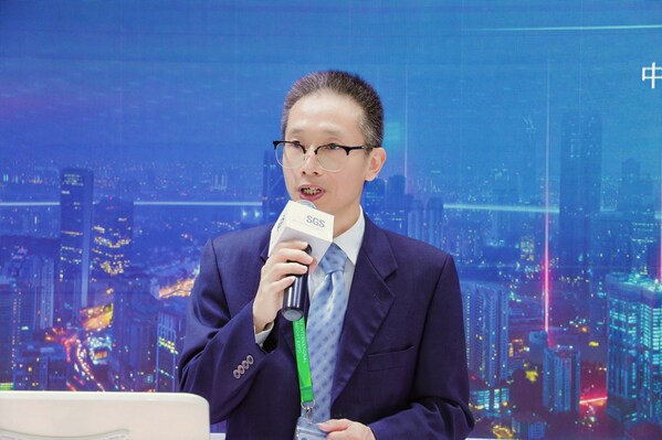 联众医疗总经理汪凌在联众医疗获颁SGS数据资产管理体系认证证书颁证仪式上发言