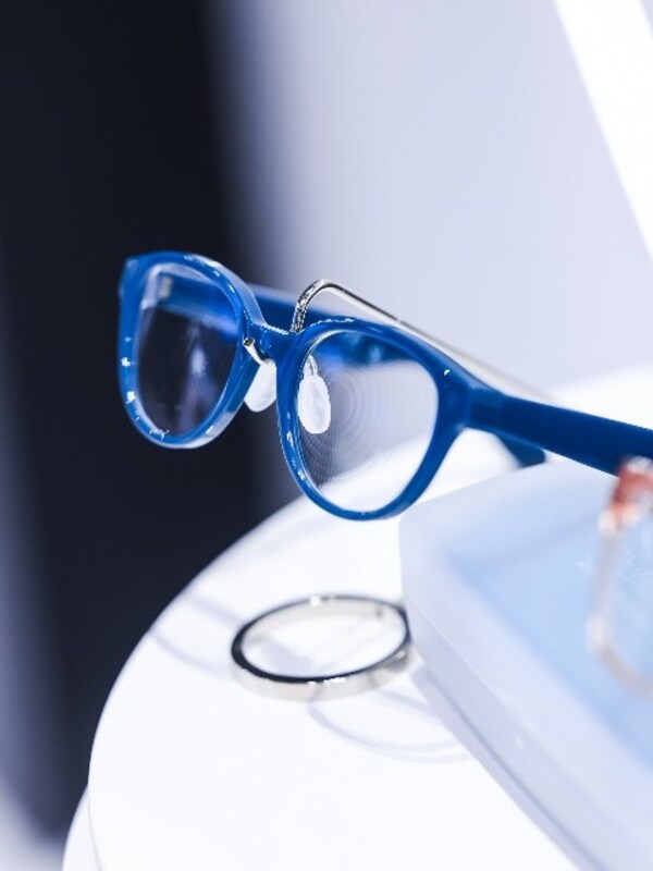 星趣控&reg;智能眼镜全球首发