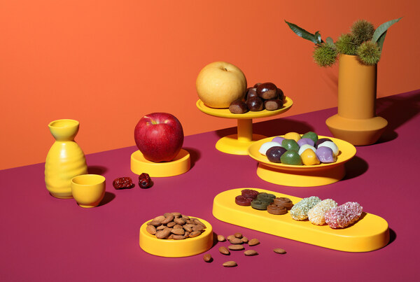 每100克加州巴旦木含有约20克蛋白质、约26毫克的维生素E、丰富的不饱和脂肪酸以及其他多元营养素,包括镁、钾、钙、烟酸和核黄素等 每100克加州巴旦木含有约20克蛋白质、约26毫克的维生素E、丰富的不饱和脂肪酸以及其他多元营养素,包括镁、钾、钙、烟酸和核黄素等