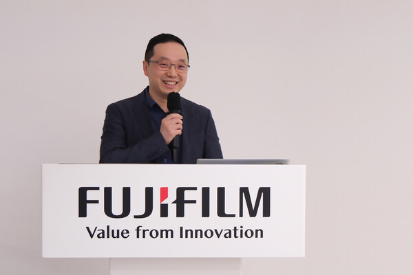 瑞金医院胸外科副主任医师韩丁培发表致辞