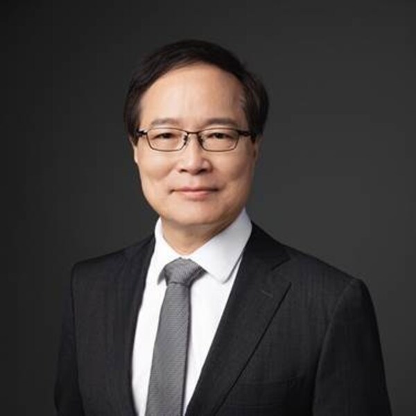 信念医药联合创始人、董事长兼首席科学家肖啸博士 信念医药联合创始人、董事长兼首席科学家肖啸博士