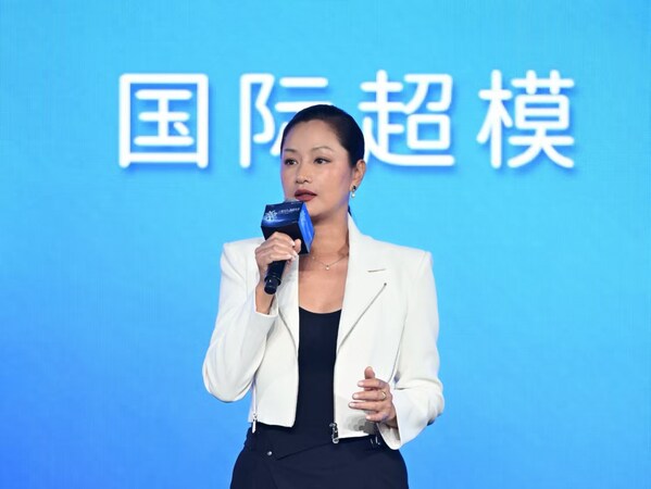 （图4：瞿颖女士现场分享）